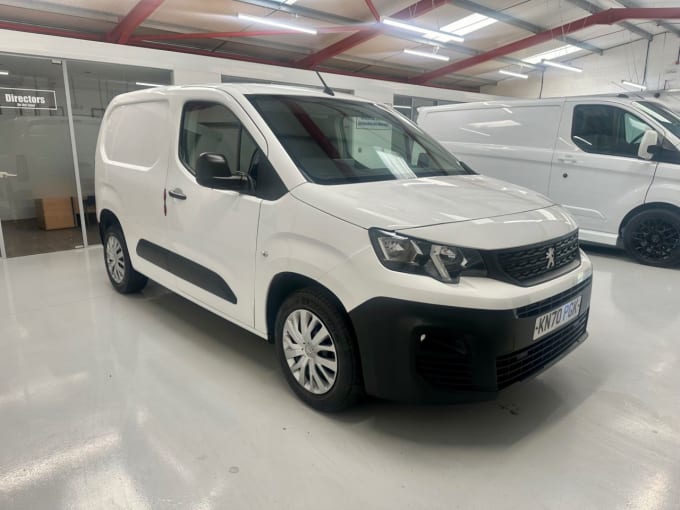 2025 Peugeot Partner