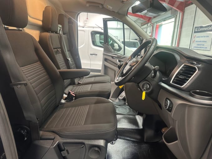 2025 Ford Transit Custom