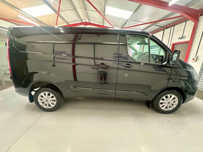 2025 Ford Transit Custom