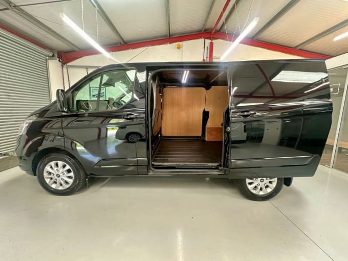 2025 Ford Transit Custom