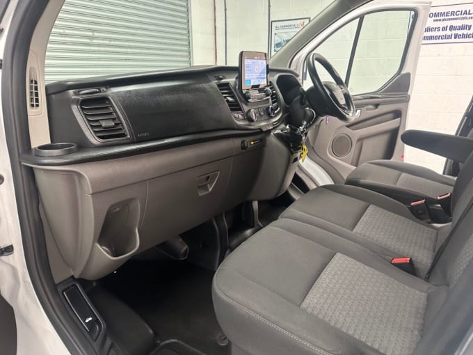 2025 Ford Transit Custom