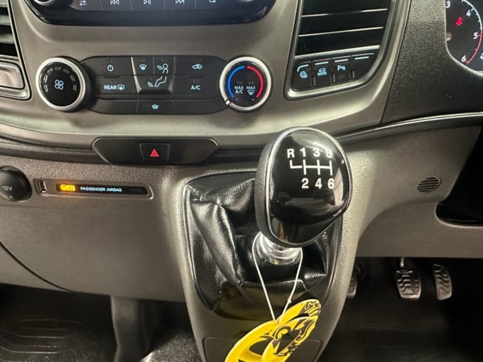 2025 Ford Transit Custom