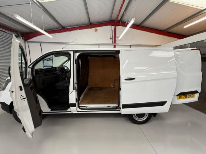 2025 Ford Transit Custom