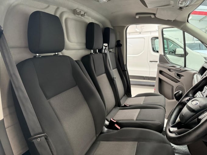 2025 Ford Transit Custom