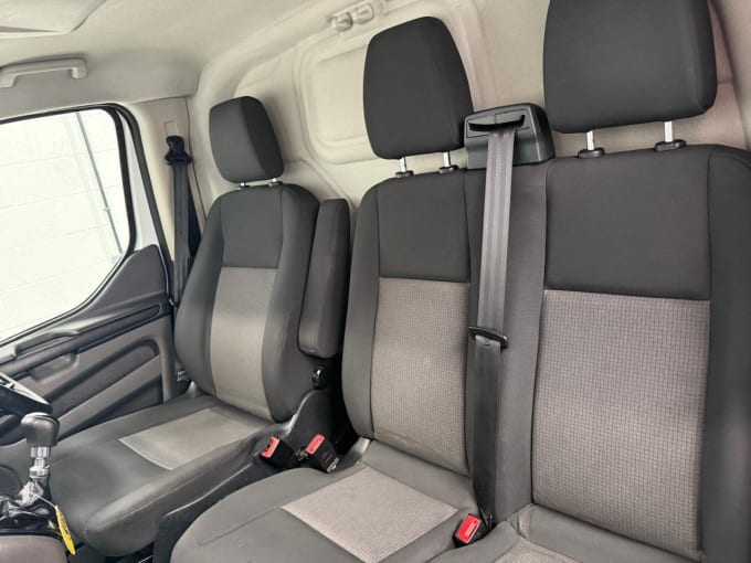 2025 Ford Transit Custom