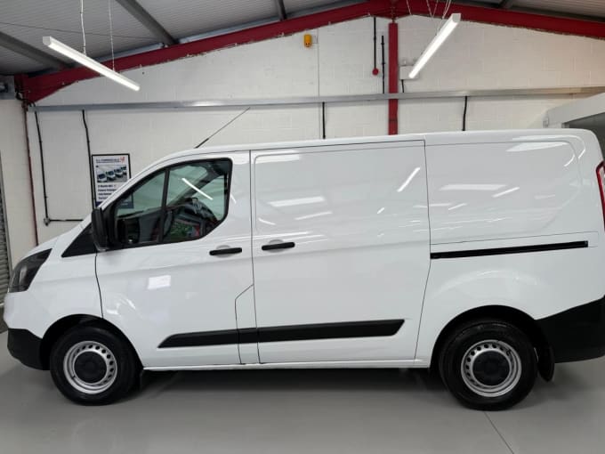2025 Ford Transit Custom