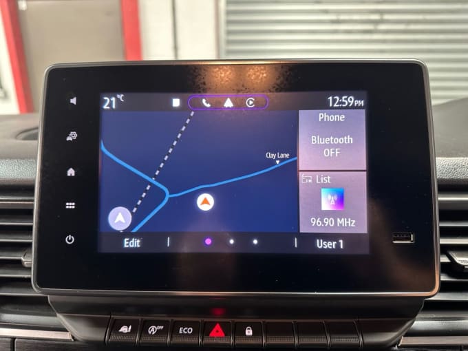2025 Nissan Primastar