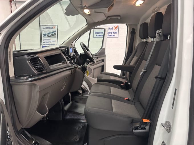 2025 Ford Transit Custom