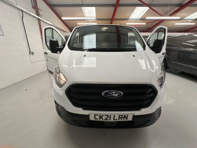 2025 Ford Transit Custom