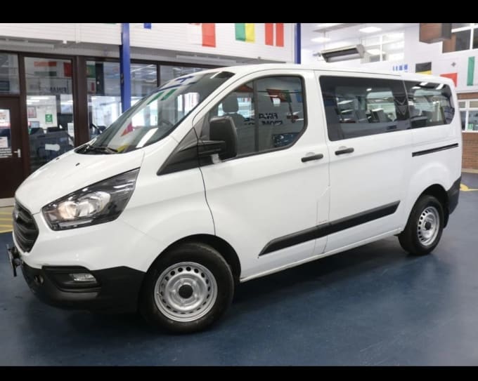 2025 Ford Transit Custom