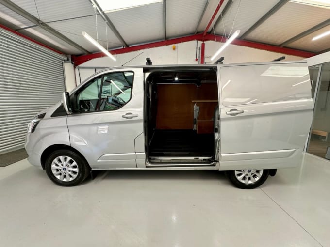2025 Ford Transit Custom