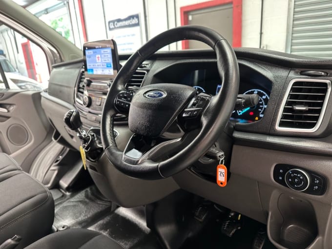 2025 Ford Transit Custom