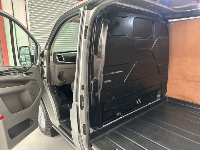 2025 Ford Transit Custom
