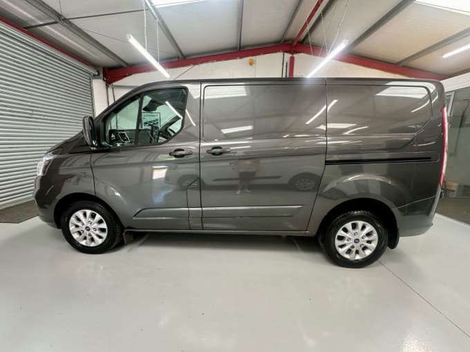 2025 Ford Transit Custom