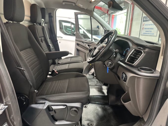 2025 Ford Transit Custom
