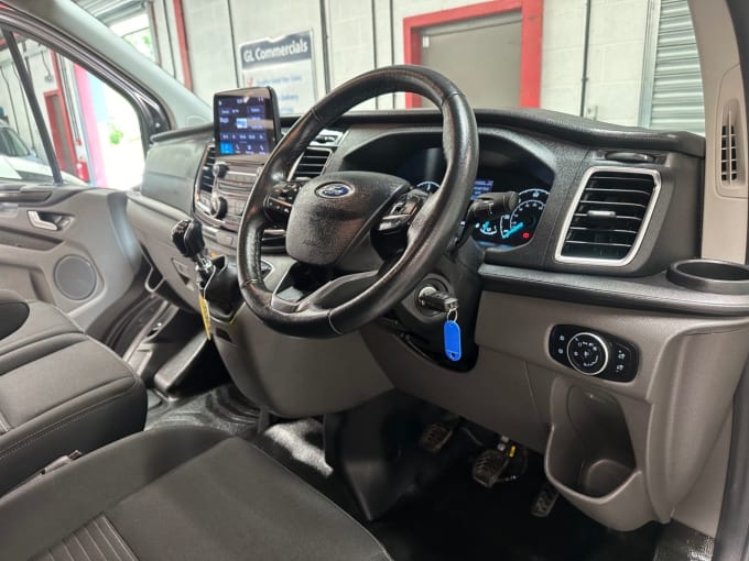 2025 Ford Transit Custom