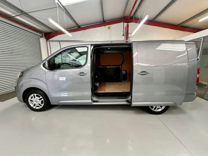 2025 Vauxhall Vivaro