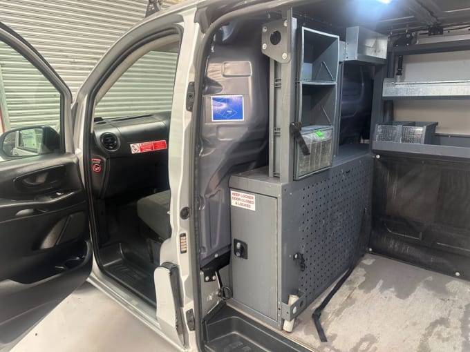 2025 Mercedes-benz Vito