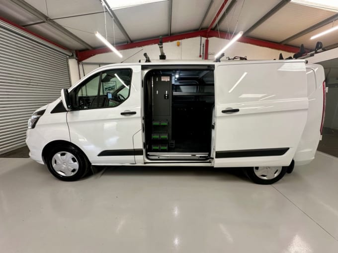 2025 Ford Transit Custom