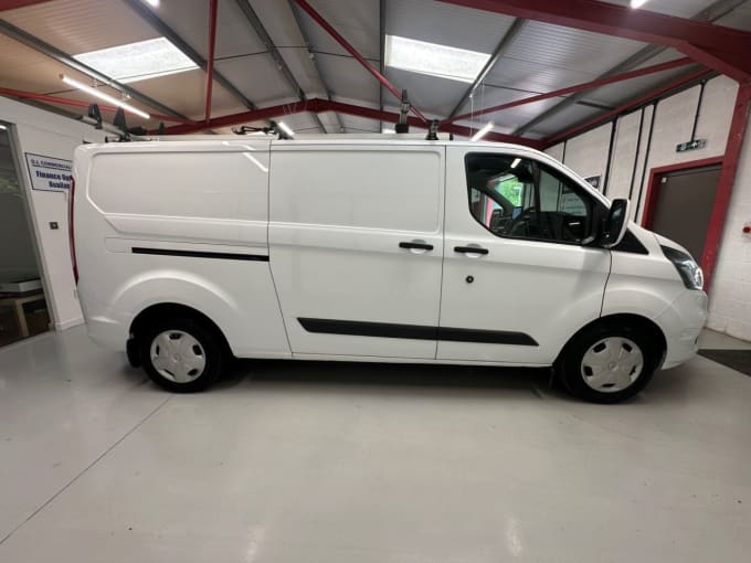 2025 Ford Transit Custom