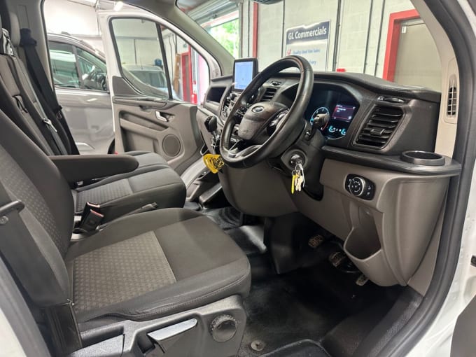 2025 Ford Transit Custom