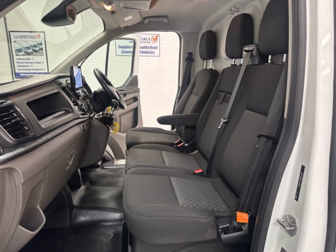2025 Ford Transit Custom