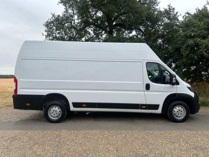 2025 Peugeot Boxer