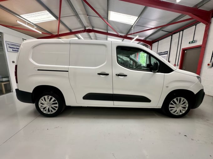 2025 Peugeot Partner