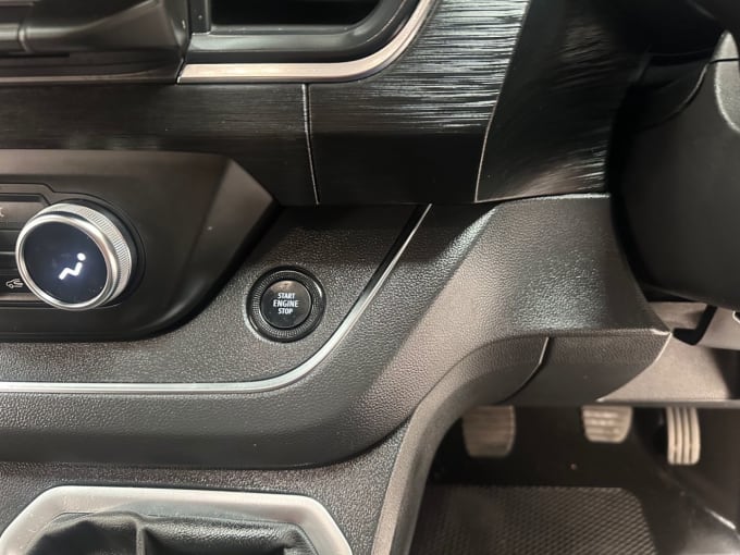 2025 Renault Trafic