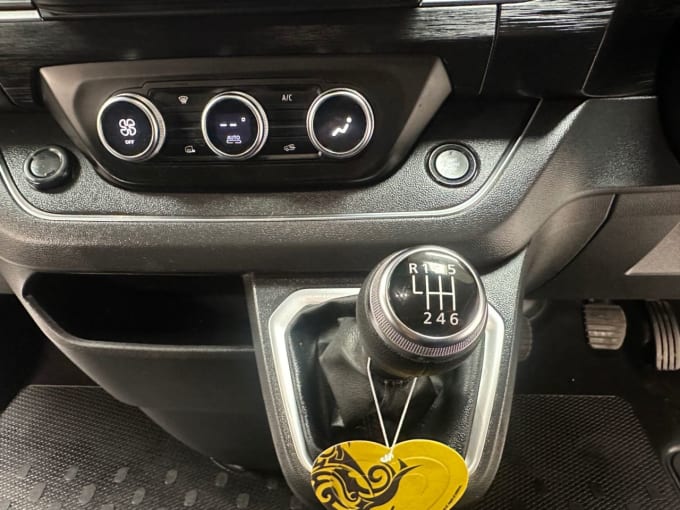 2025 Renault Trafic