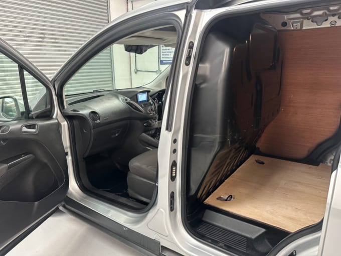 2025 Ford Transit Courier