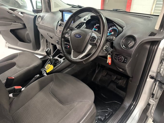 2025 Ford Transit Courier