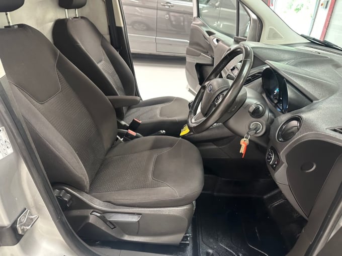 2025 Ford Transit Courier