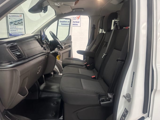 2025 Ford Transit Custom