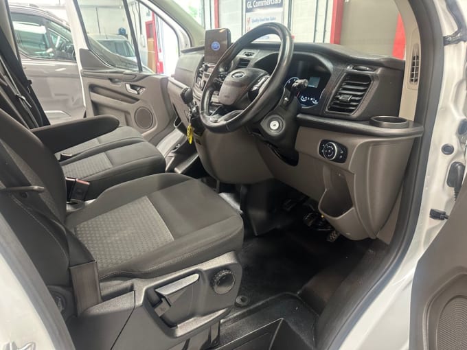 2025 Ford Transit Custom
