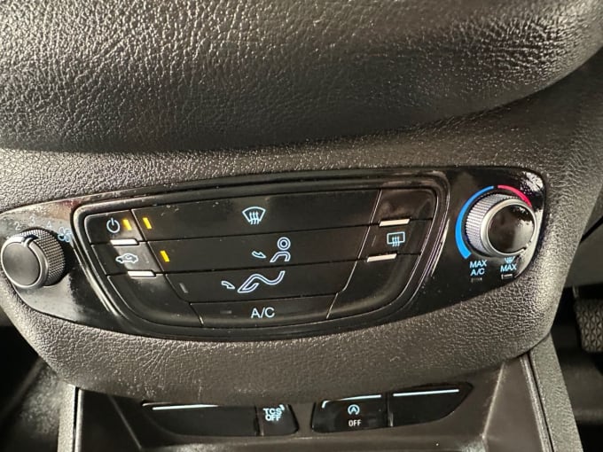 2025 Ford Transit Courier