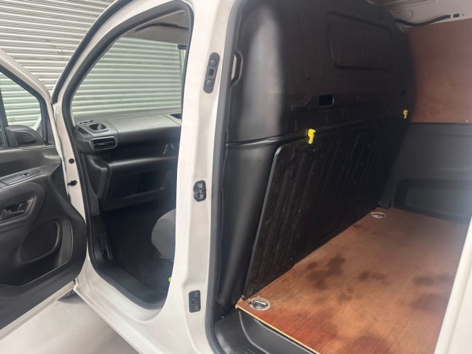 2025 Vauxhall Combo