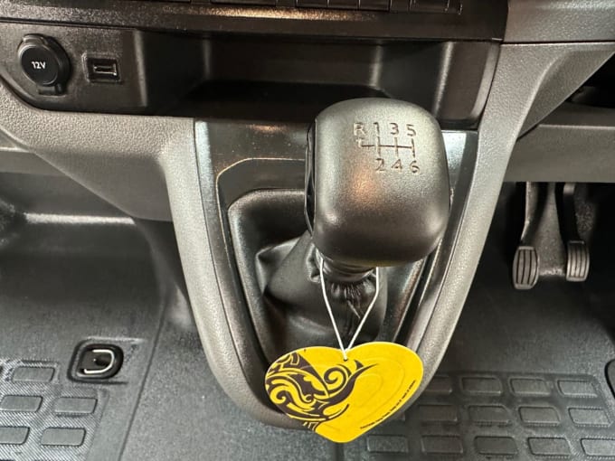 2025 Vauxhall Vivaro