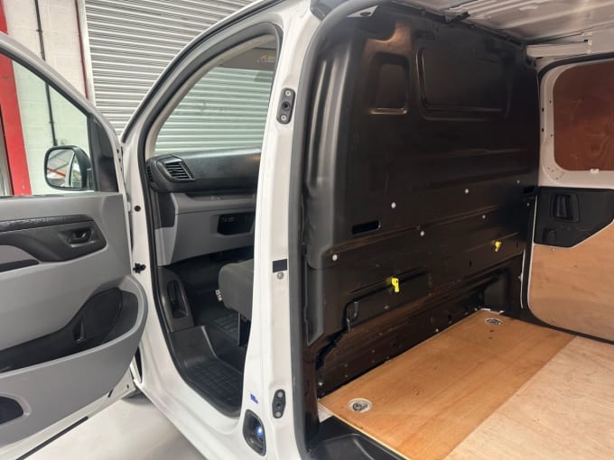 2025 Vauxhall Vivaro