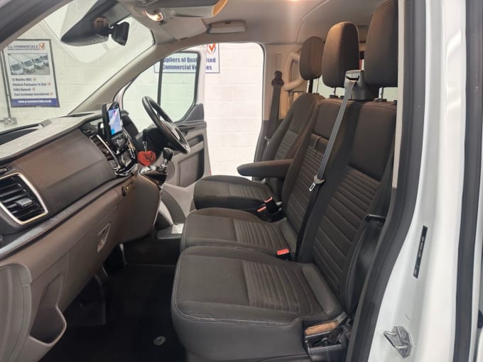 2025 Ford Transit Custom