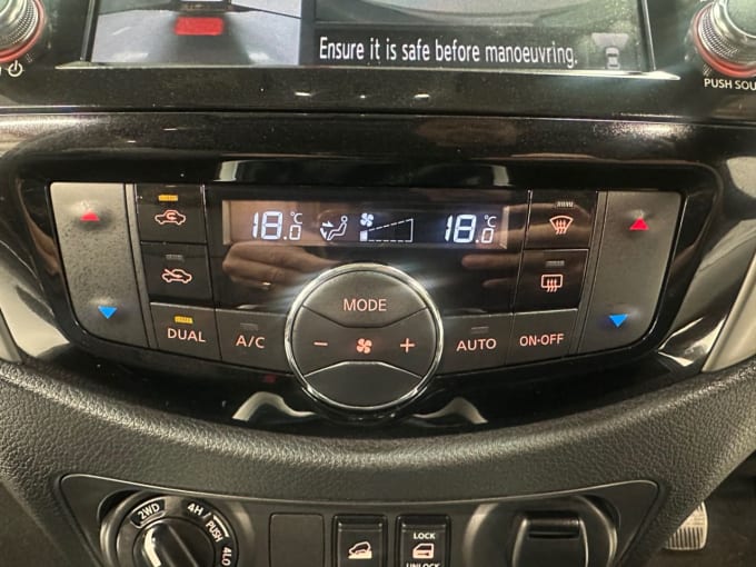 2025 Nissan Navara