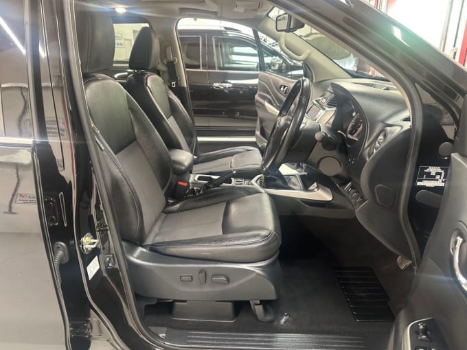 2025 Nissan Navara