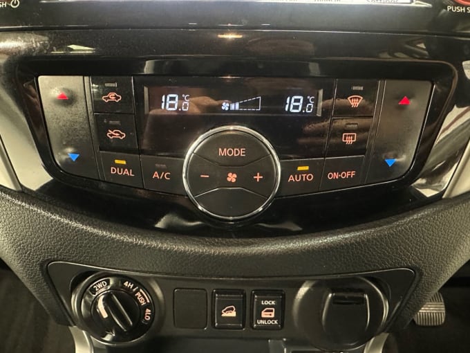2025 Nissan Navara
