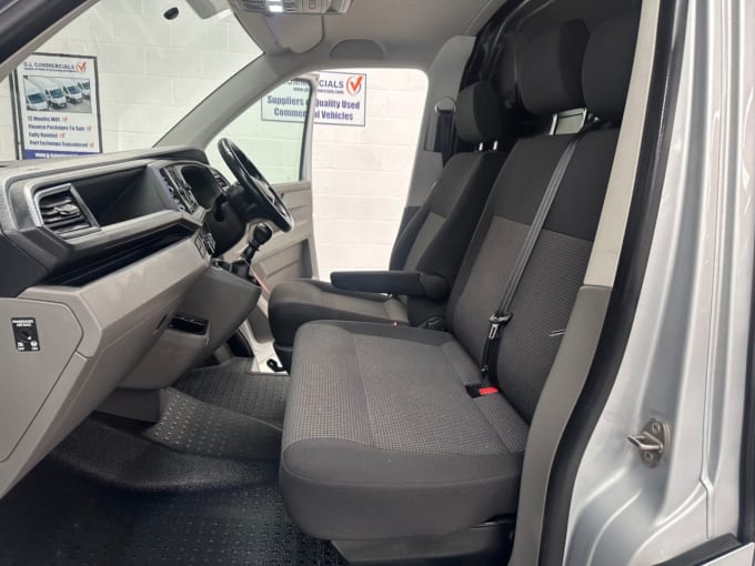 2025 Volkswagen Transporter