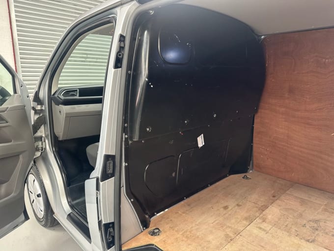 2025 Volkswagen Transporter