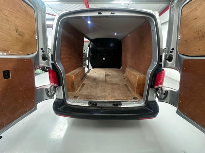 2025 Volkswagen Transporter