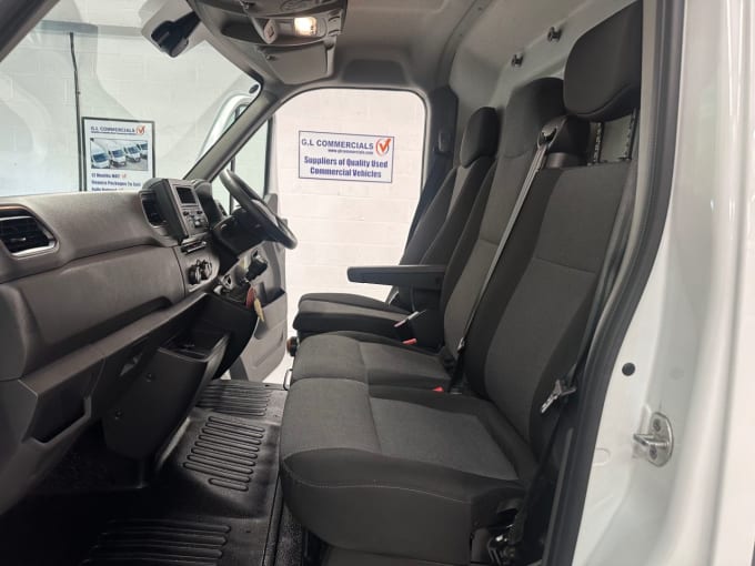 2021 Renault Master