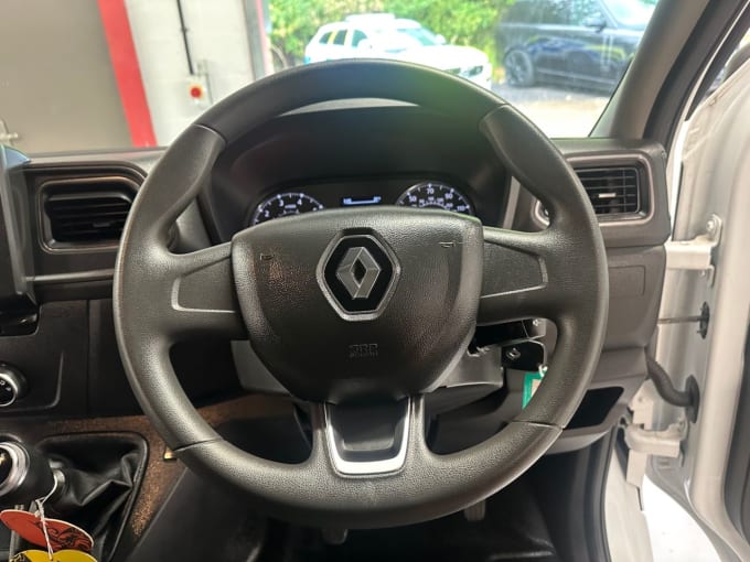 2021 Renault Master