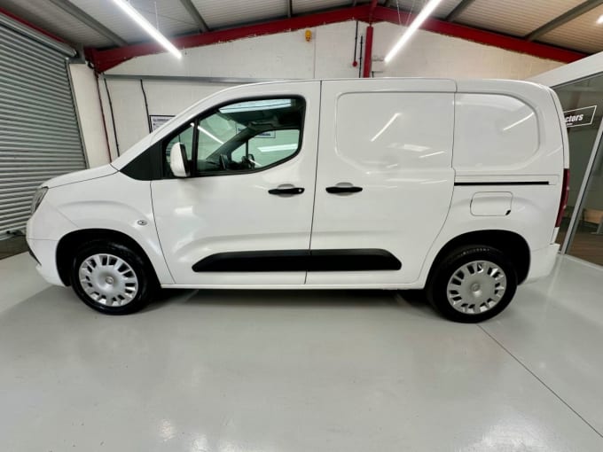 2025 Vauxhall Combo