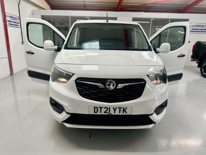 2025 Vauxhall Combo